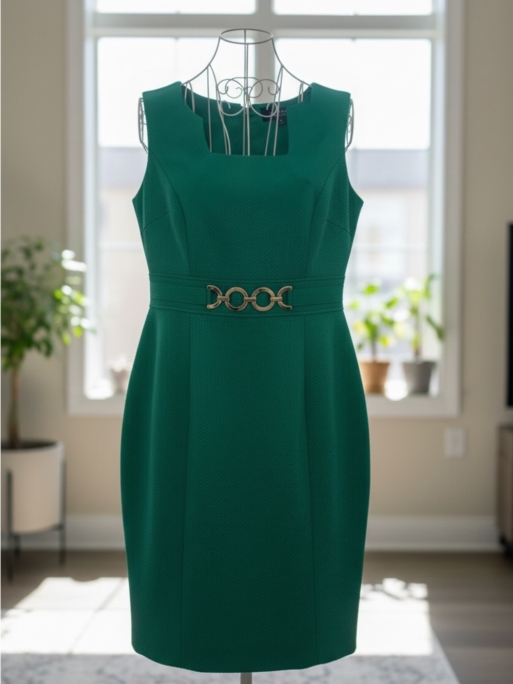 Tahari Emerald Green Sleeveless Sheath Dress with Gold-Tone Waist Accent